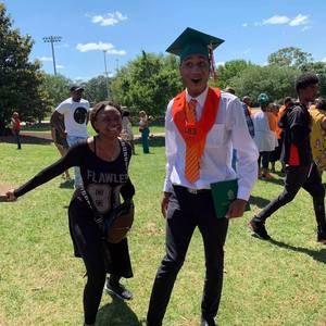 Meet your Posher, Thasia